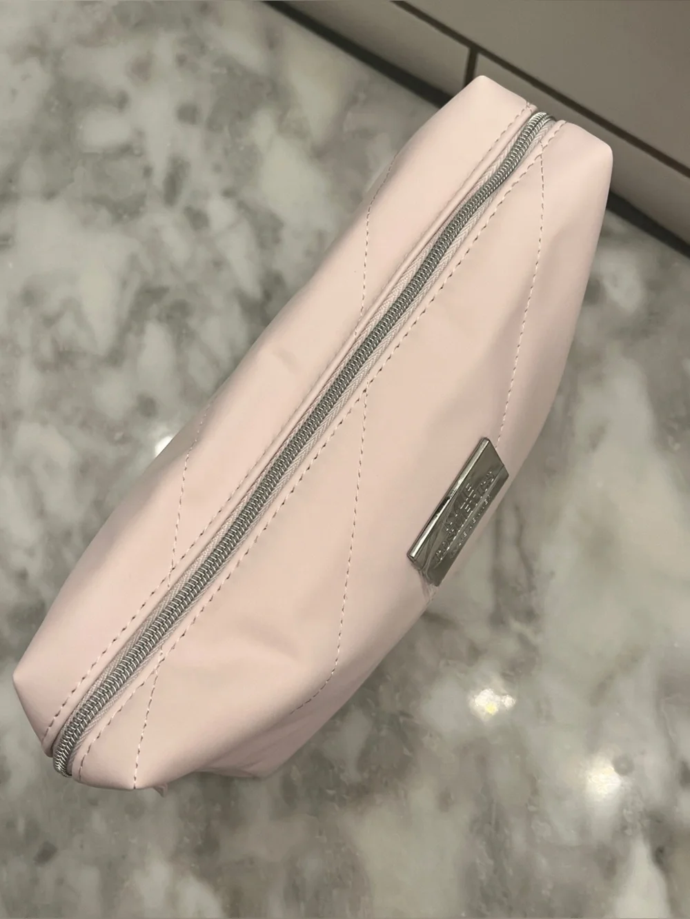 Kylie Cosmetics Matte Lip Kit Duo + Branded Travel Bag - BETTER NOT POUT (103)